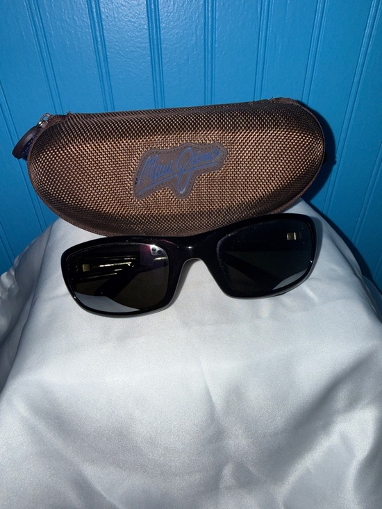 Maui Jim Accessories - Maui Jim MJ-103-02 Sunglasses with Black Frame and Dark Lenses Made in Italy